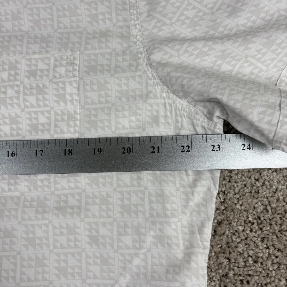 Banana Republic Camden Fit large cotton‎ geometric patterned short sleeve white
